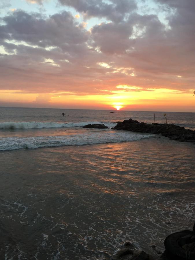 Ceylon Beach Home Галле Экстерьер фото